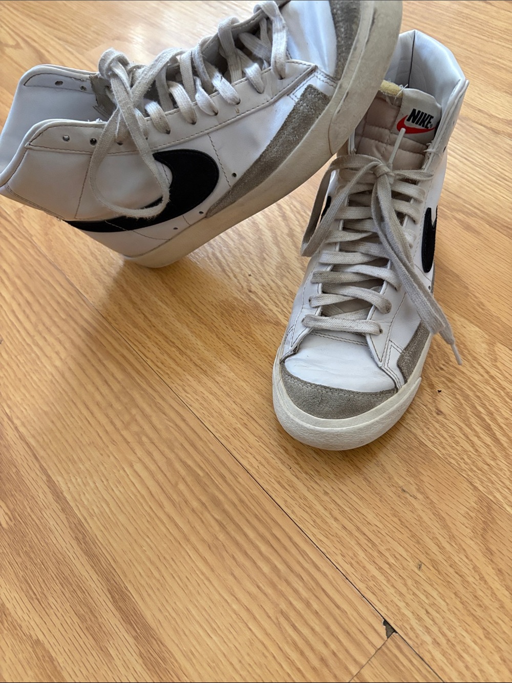 Nike White Blazers High-Top Sneakers with Black Swoosh SZ 9